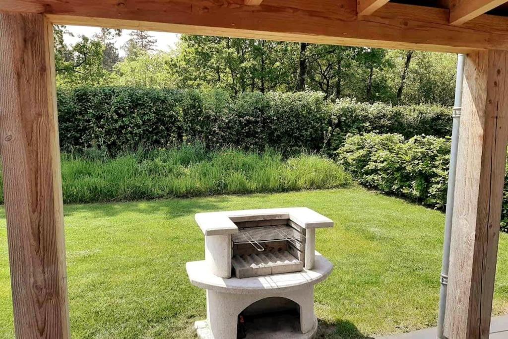 Vakantiehuis Eikzicht Gelegen Aan Het Bos Elsloo  Ngoại thất bức ảnh